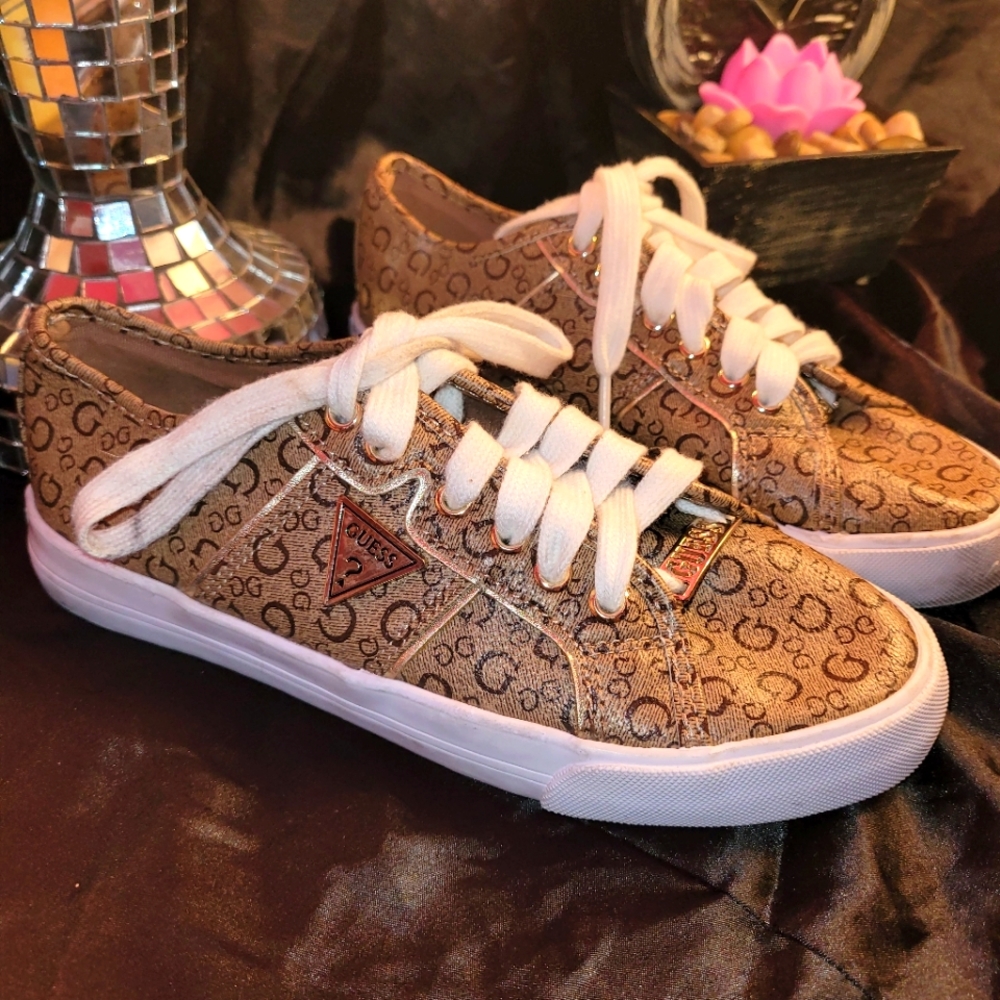 Shoes - Picture 2 of 2